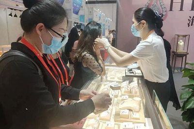 中國珠寶玉石首飾行業發展與零售市場趨勢